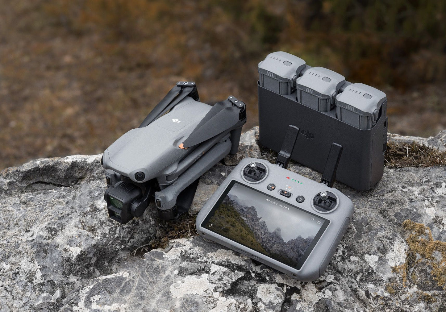 DJI AIR 3 FLY MORE COMBO (DJI RC-N2)